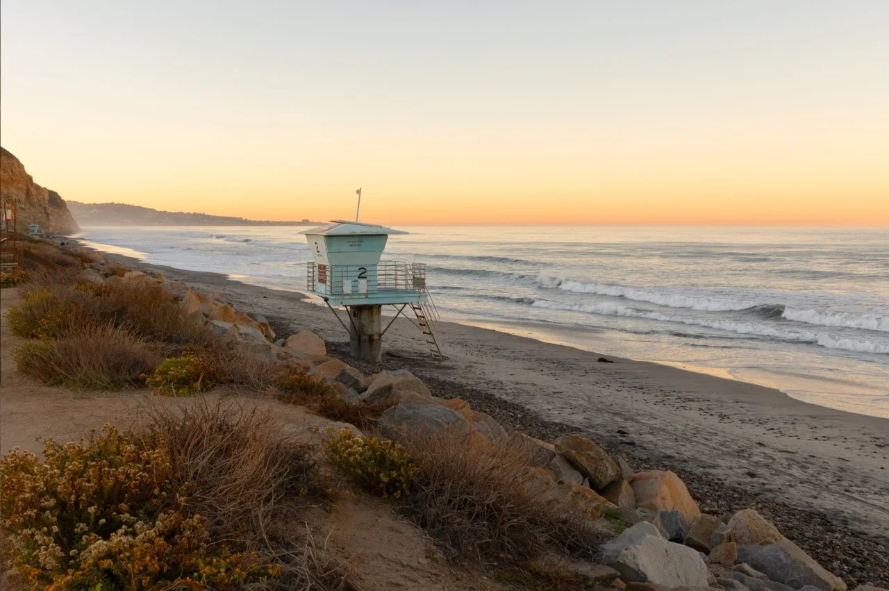 Photo of a lifeguard tower on the beach